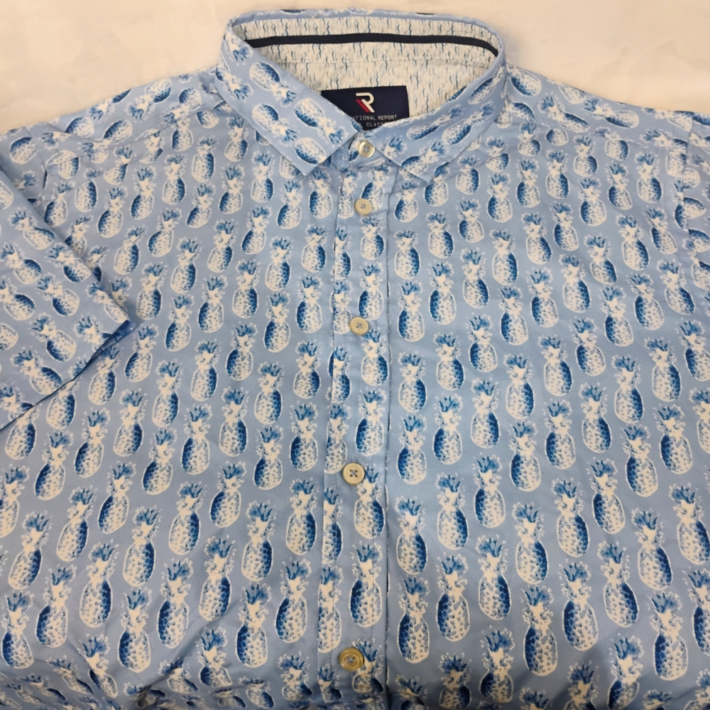 International Report Mens Large Blue Pineapple Print Micro Touch Button Shirt H